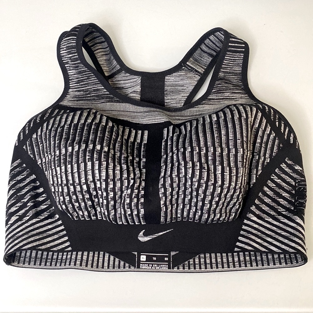 Nike Flyknit Sports Bra